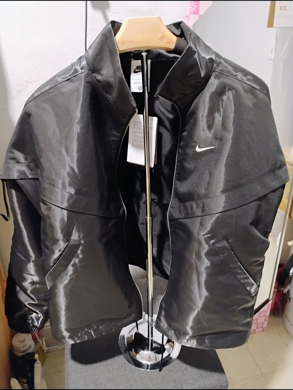 Nike Sportswear Windrunner Shine Women's Jacket Size: Medium